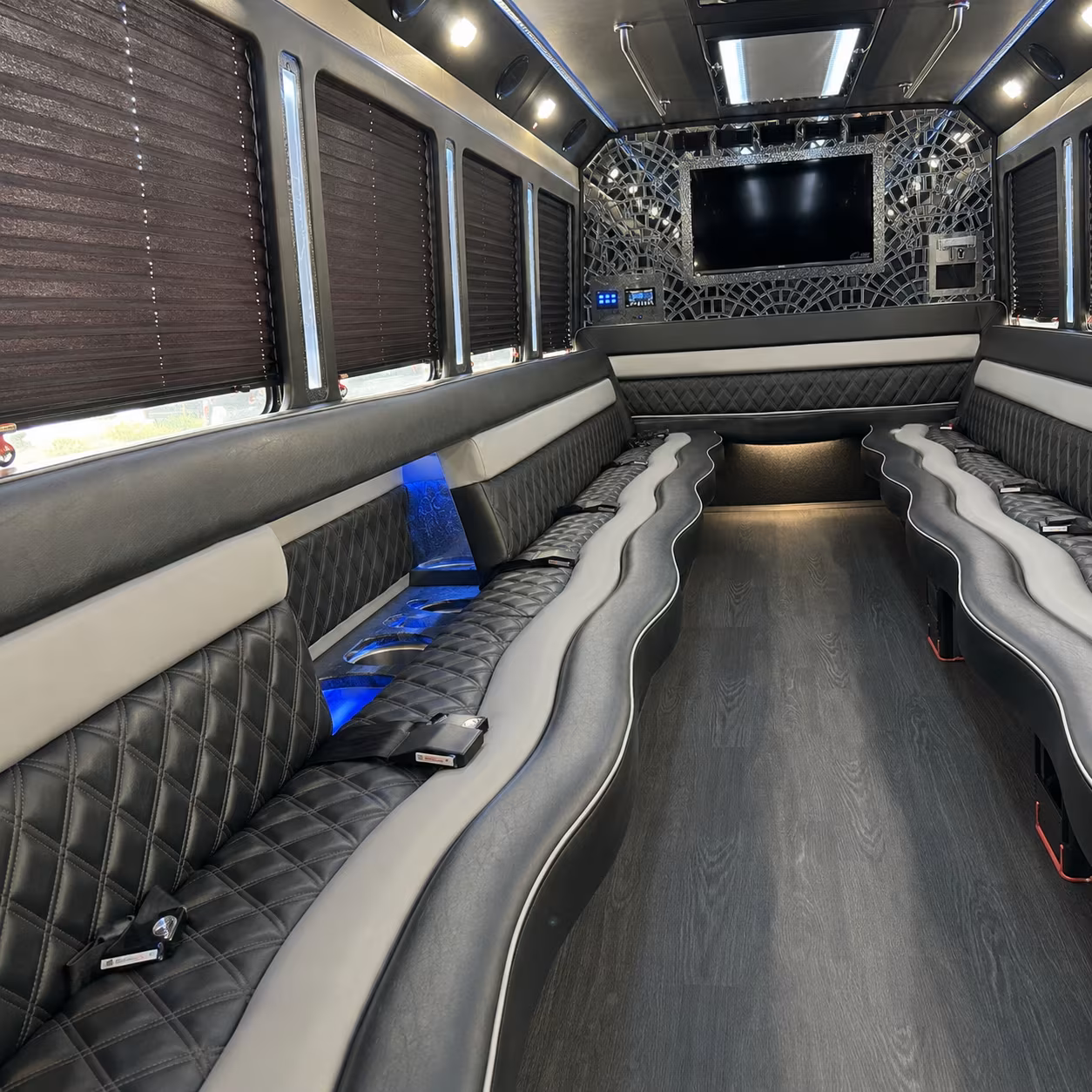 hollywood casino amphitheatre st party bus rental