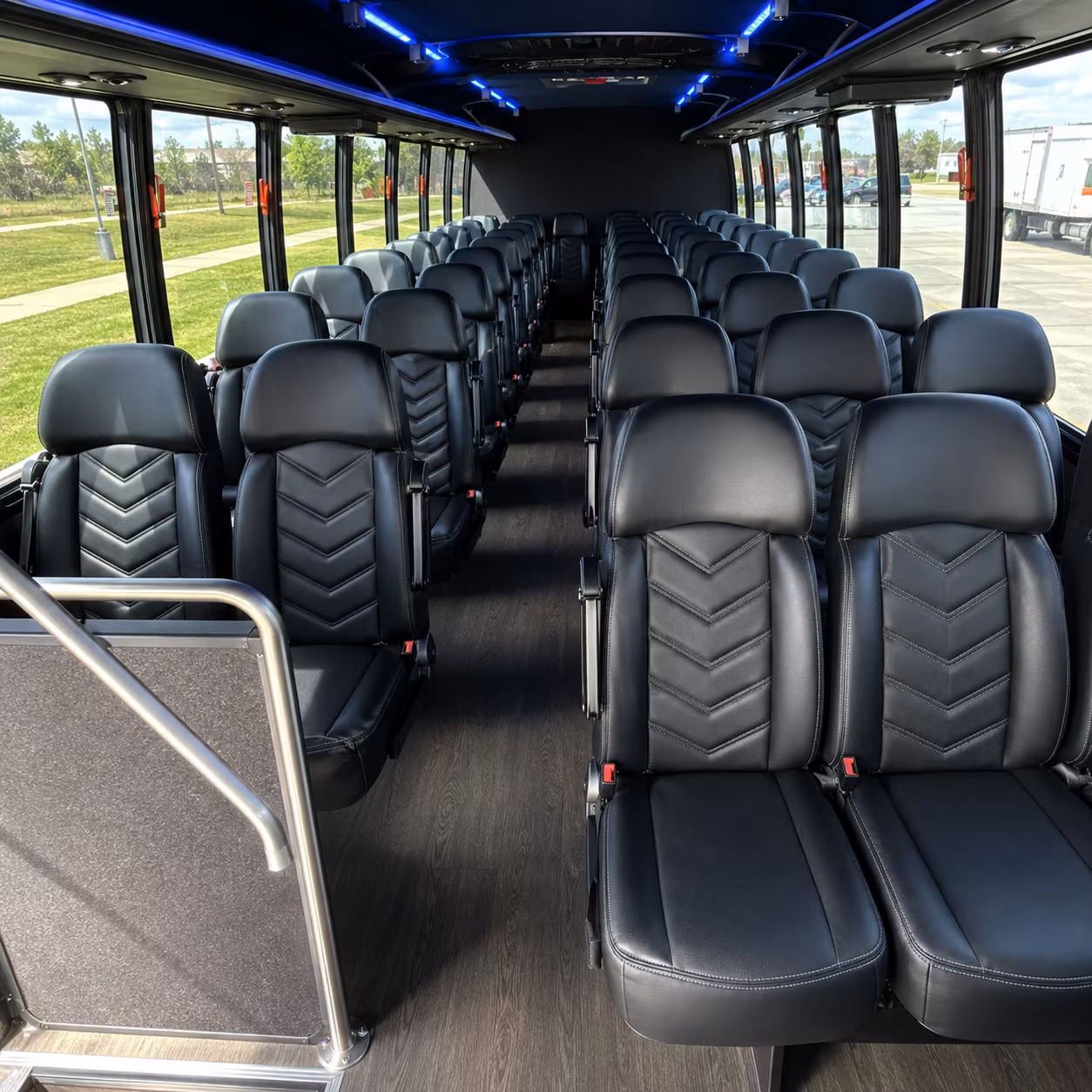 minibus rentals for smaller o fallon prom groups