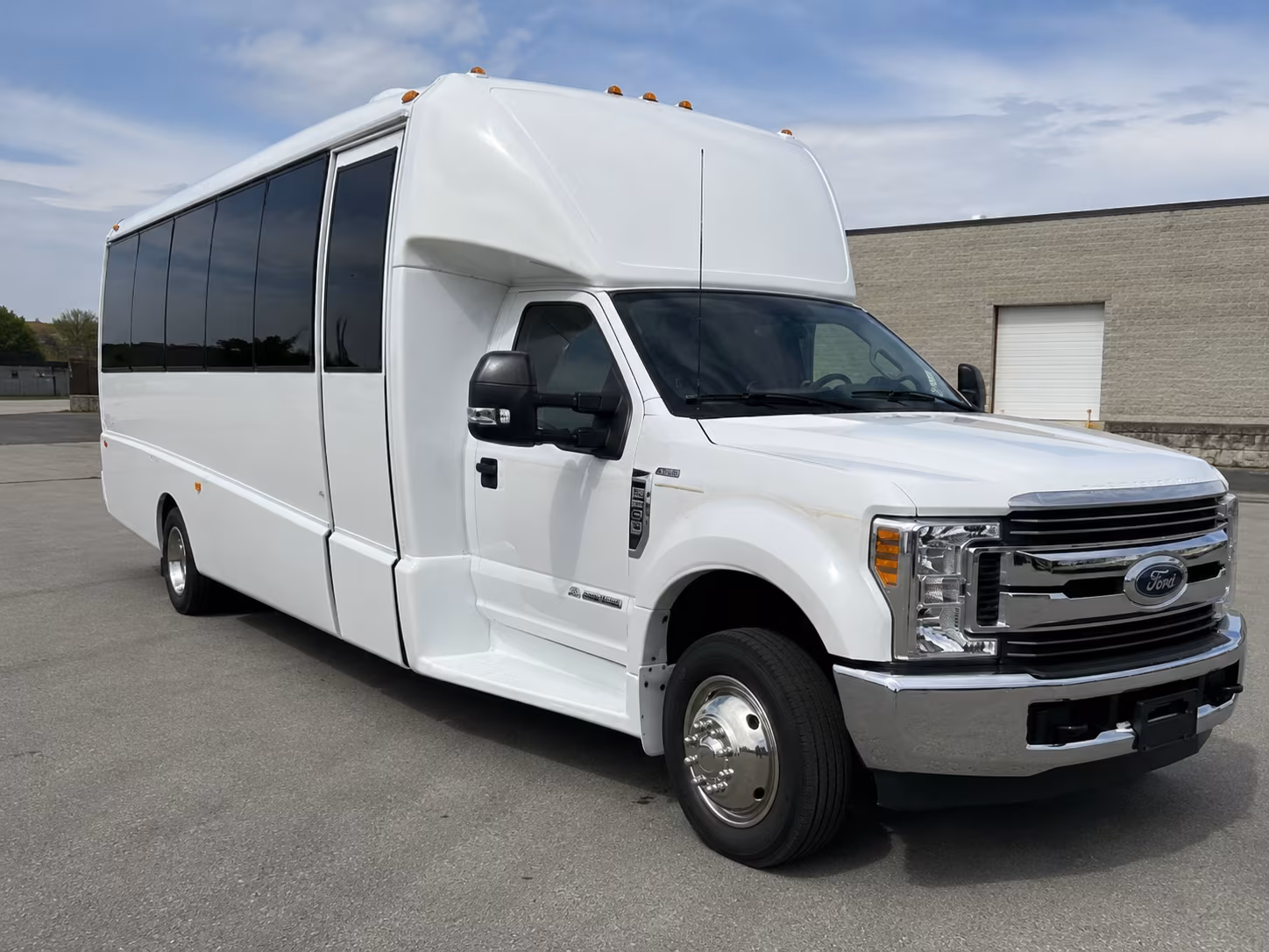 school sports and athletic event buses for ofallon teams